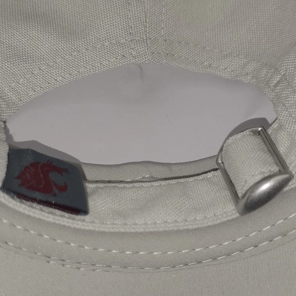 Washington State Cougars Cream‎ and Red Cap
